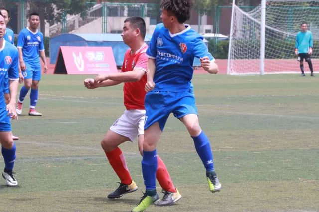 王哲林31+15特林布尔29+10 上海险胜青岛